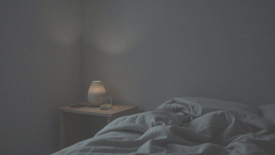 Jakie emocje mogą pojawiać się podczas snu o wymiotach?